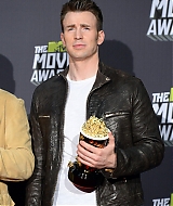 CEW-MTVMovieAwards_028.jpg