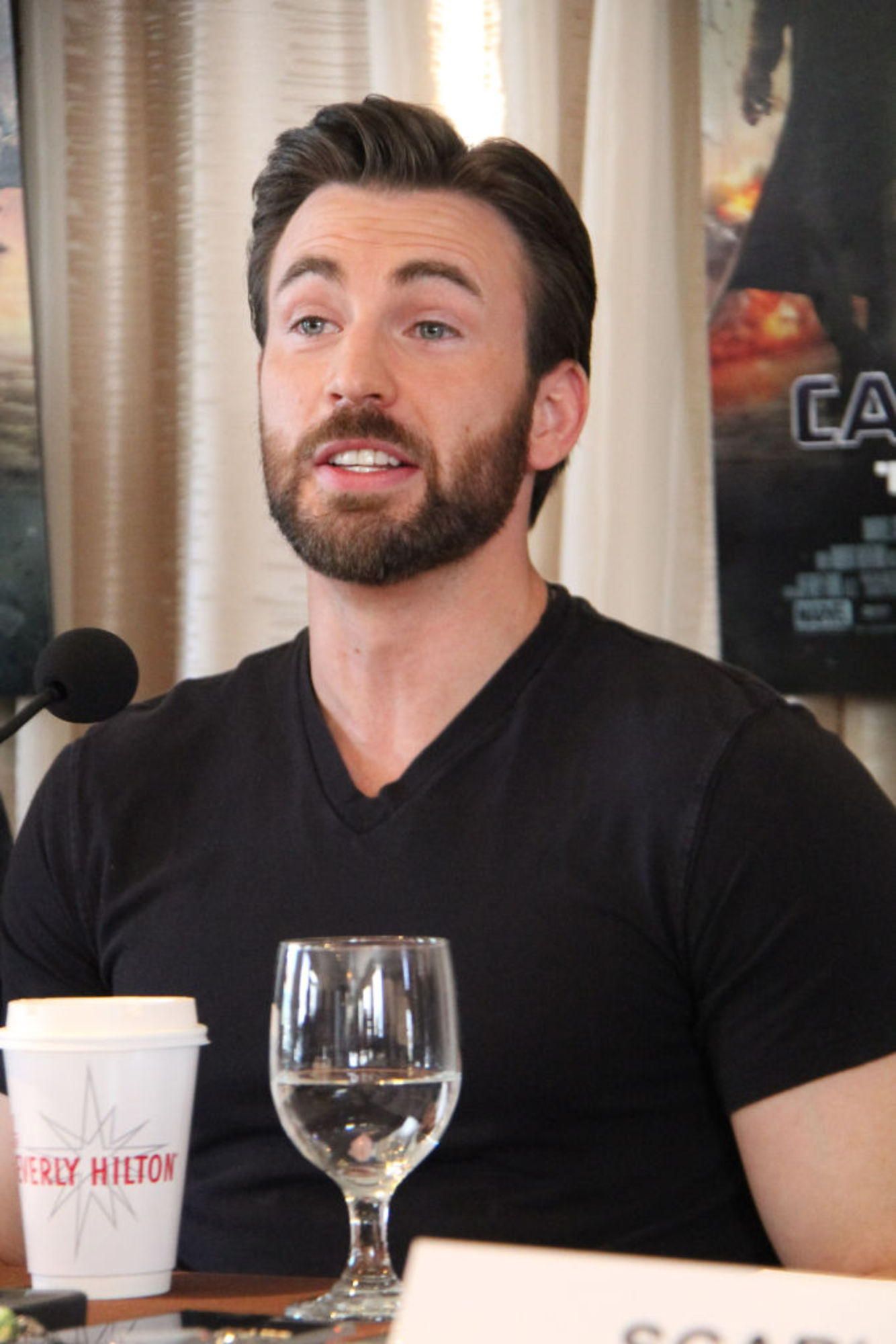CEW-CaptainAmericaWInterSoldier_005.jpg